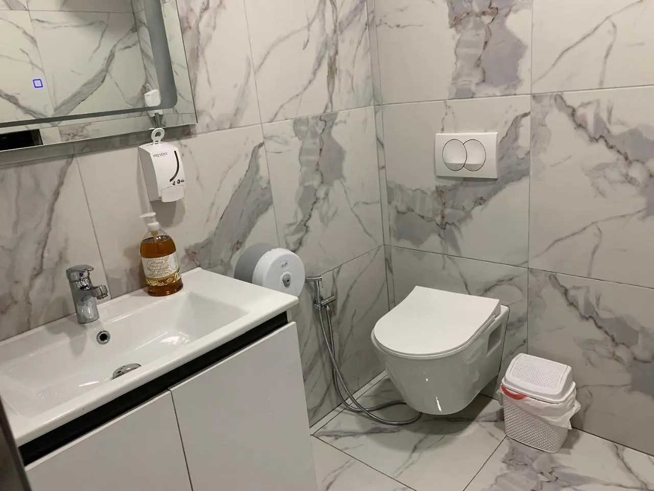 Apartament Near Block Area Тирана